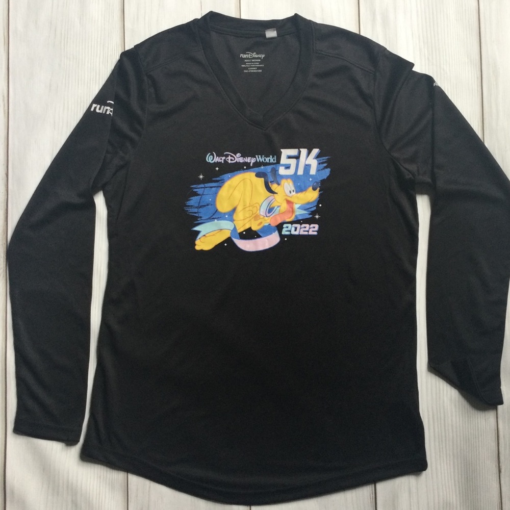 NWOT Disney World 2022 Marathon Weekend 5K Pluto Shirt